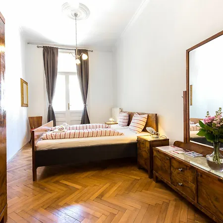 And Jacob Hotel 3*