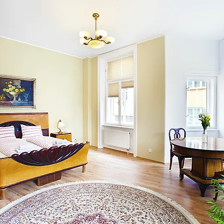 And Jacob Hotel 3*